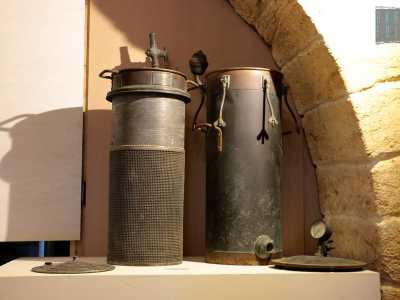 Tra gli oggetti sono presenti anche un fermentatore e un bollitore del 1900 provenienti da una collezione privata tedesca
